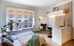 Leonardo Studio Apartments In City Center